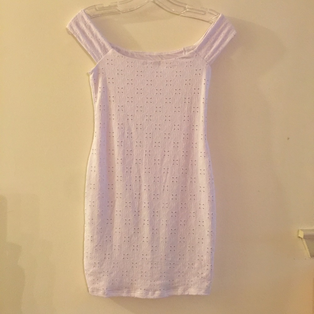 UO Eyelet Off-the-shoulder Bodycon - Picture 5 of 8